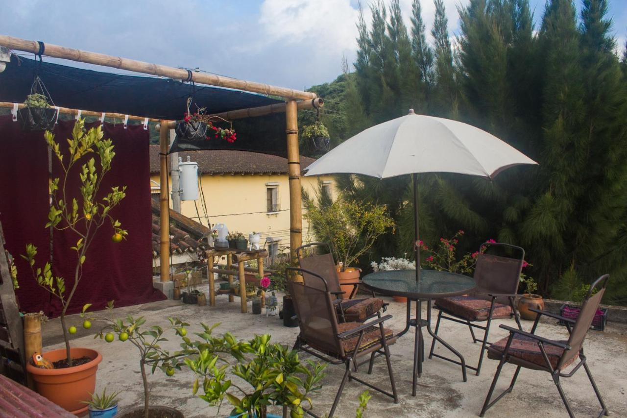Casa Familiar Hotel Antigua Екстериор снимка