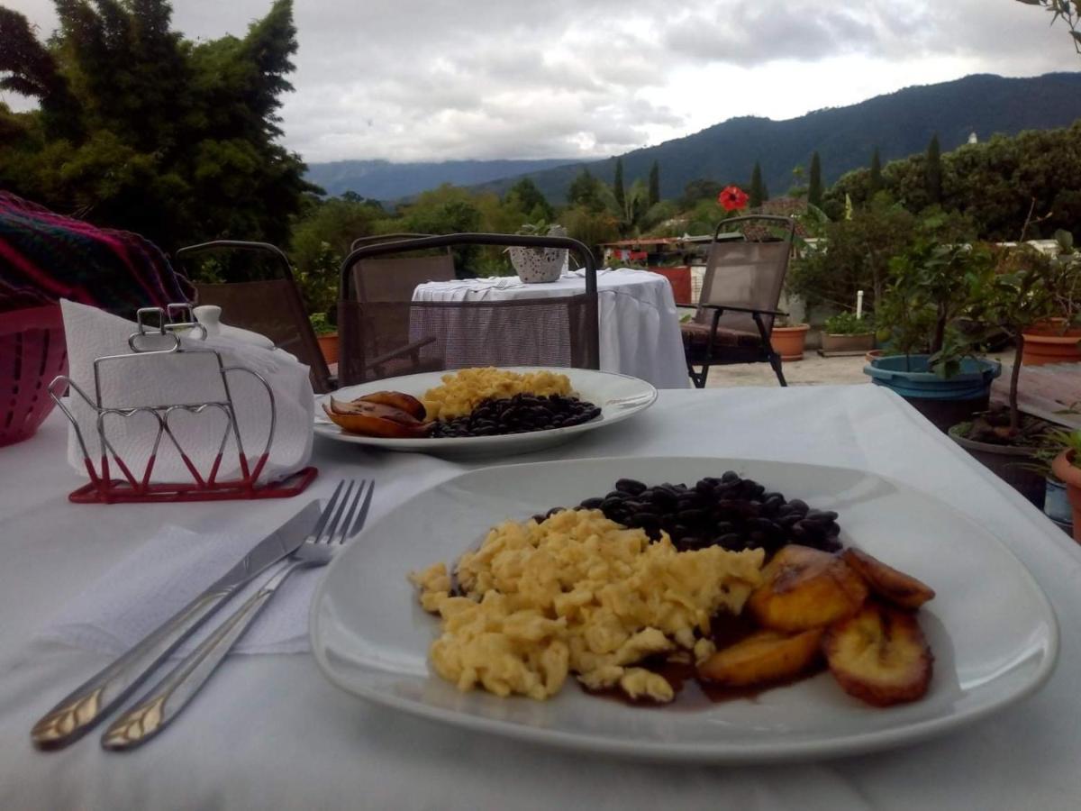 Casa Familiar Hotel Antigua Екстериор снимка
