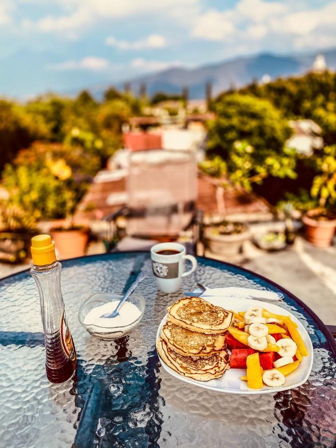 Casa Familiar Hotel Antigua Екстериор снимка
