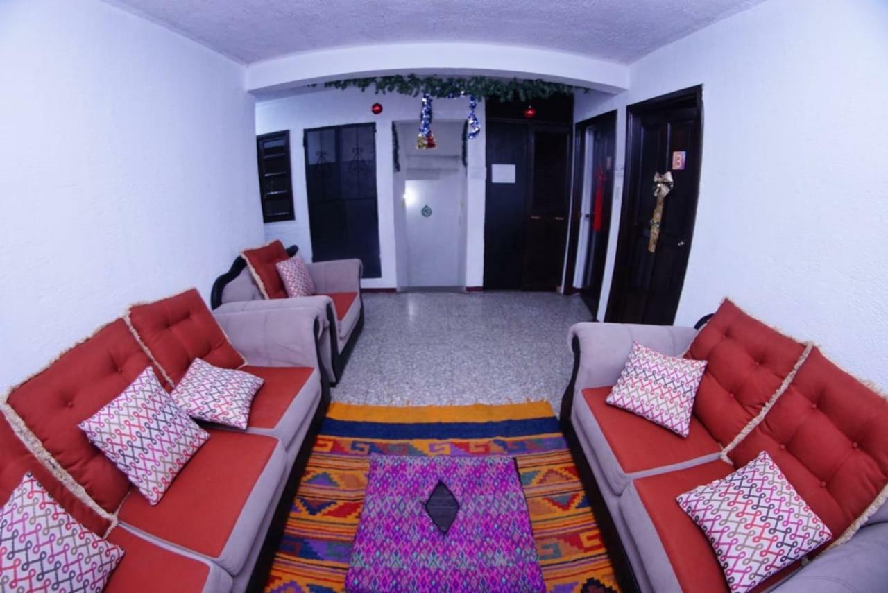 Casa Familiar Hotel Antigua Екстериор снимка