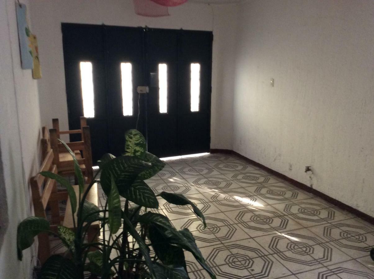 Casa Familiar Hotel Antigua Екстериор снимка